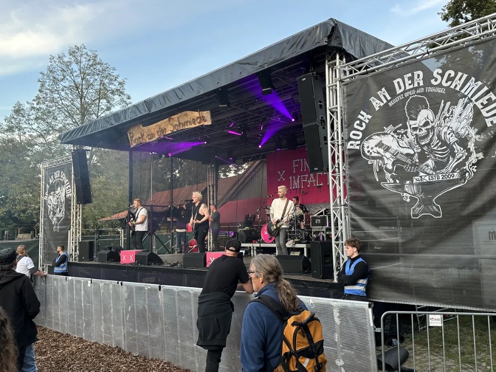 Rock an der Schmiede 2025 – Live-Band auf der Open-Air-Bühne